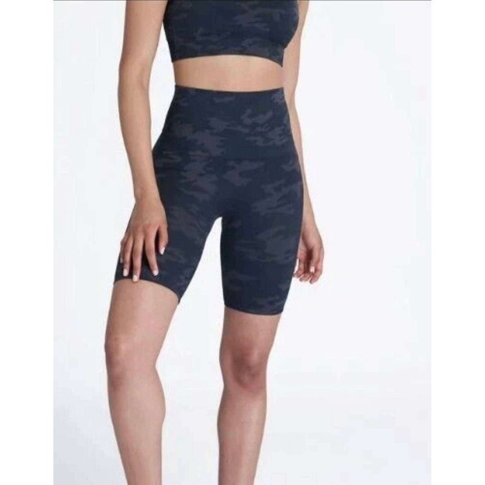 Spanx Look At Me Now Bike Short Womens Small Black Camo High Waist Seamless